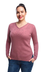 Suéter cerrado con cuello V. MOD. BWQ7C-031.