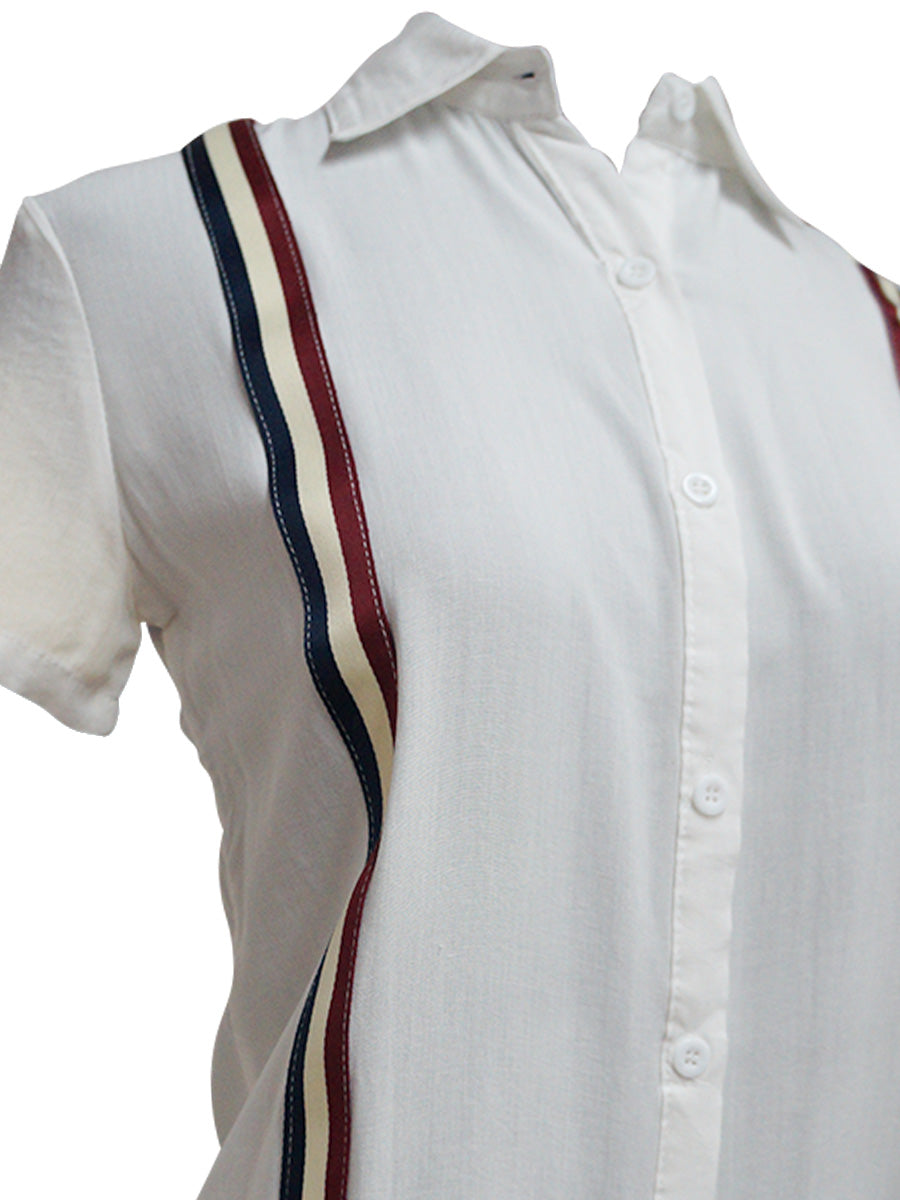 Blusa abierta de manga corta con aplicación. MOD. BR-040
