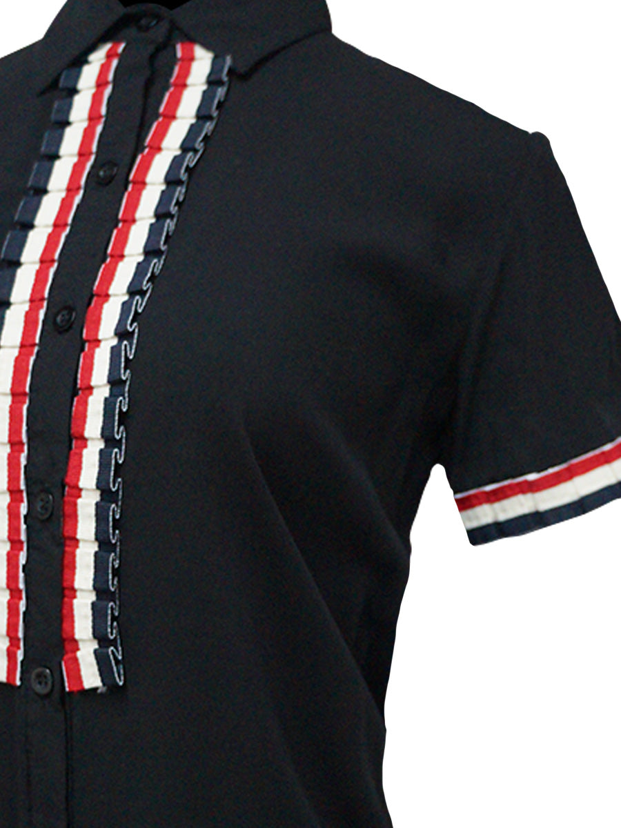 Blusa abierta de manga corta con aplicación. MOD. BR-041