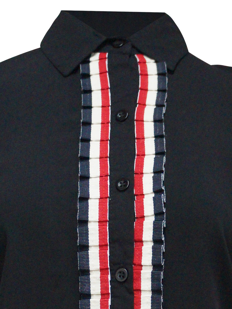 Blusa abierta de manga corta con aplicación. MOD. BR-041