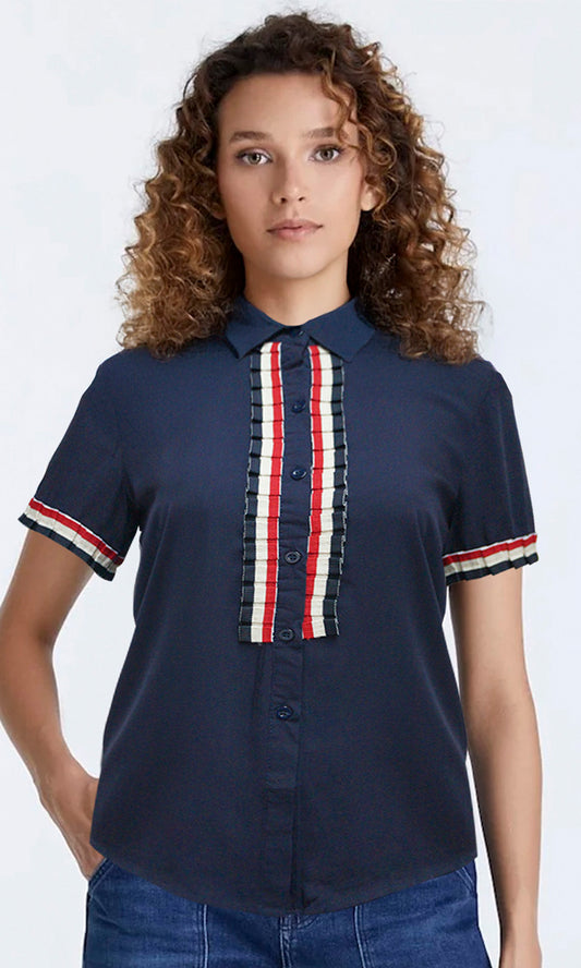 Blusa abierta de manga corta con aplicación. MOD. BR-041