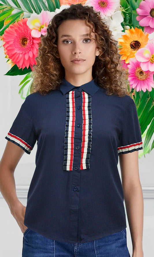 Blusa abierta de manga corta con aplicación. MOD. BR-041
