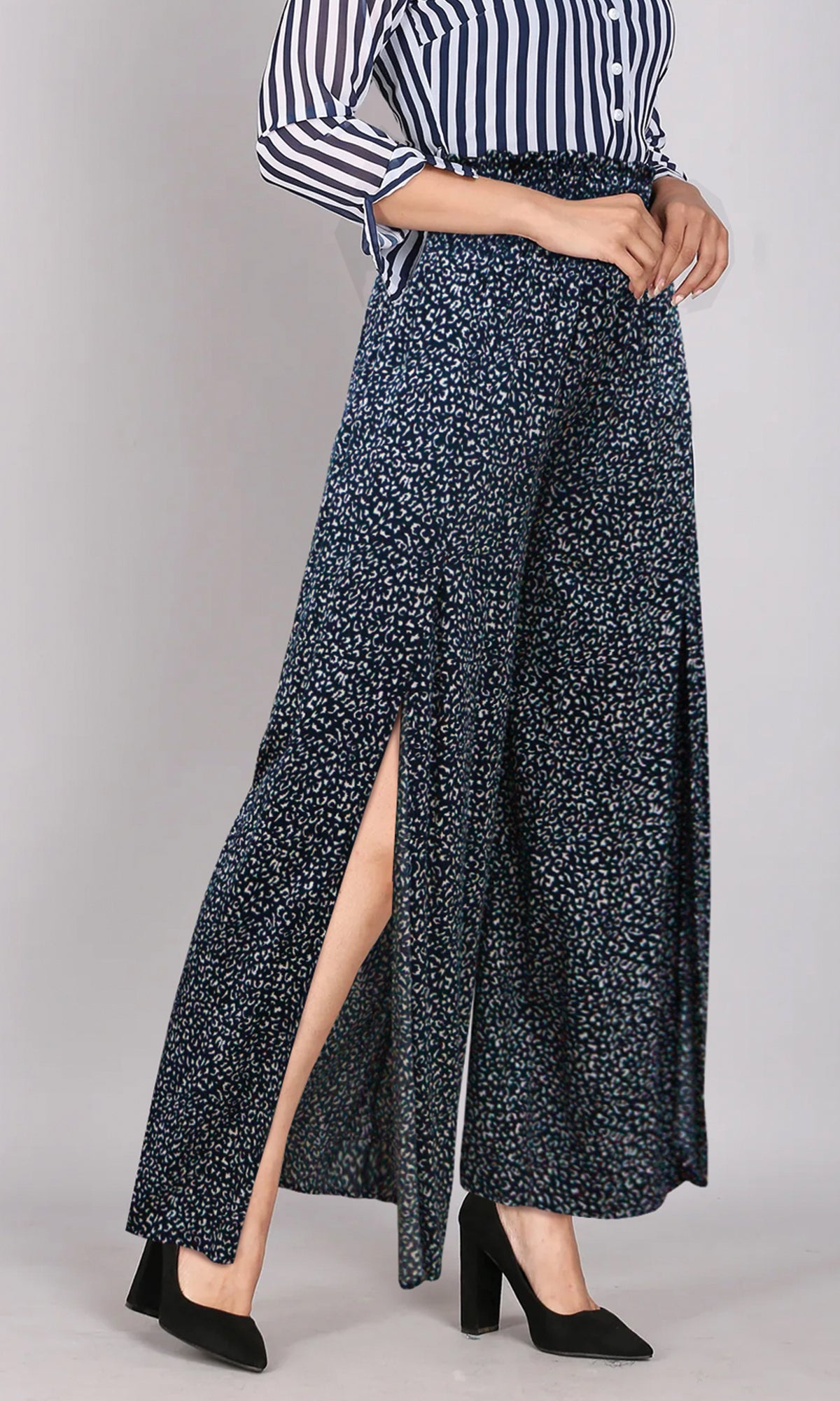 Pantalón con elástico y abertura. MOD.PCR-027