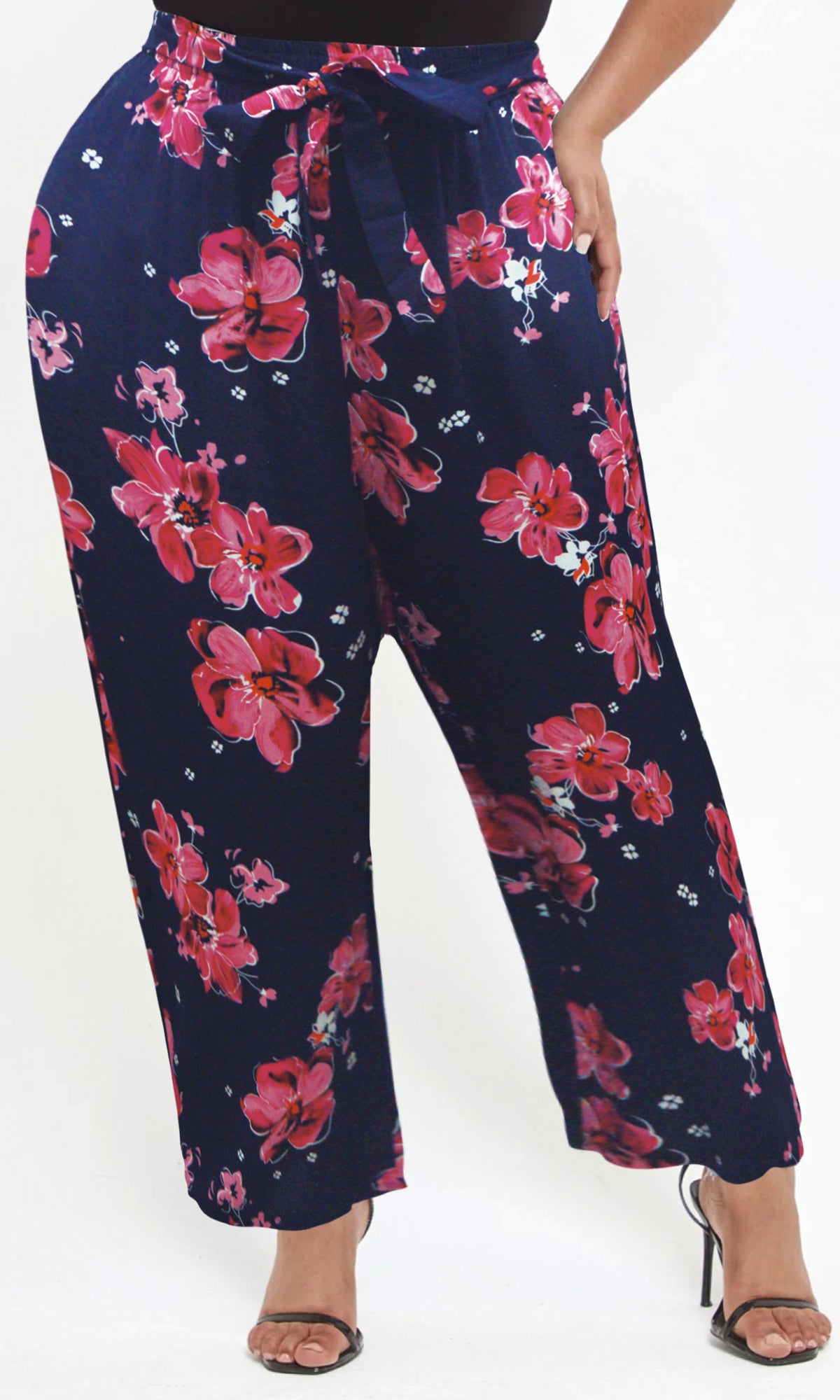 Pantalón con bolsas y medio cinturón. MOD. RRC-014