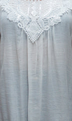 Blusa con aplicación. MOD. RT-172