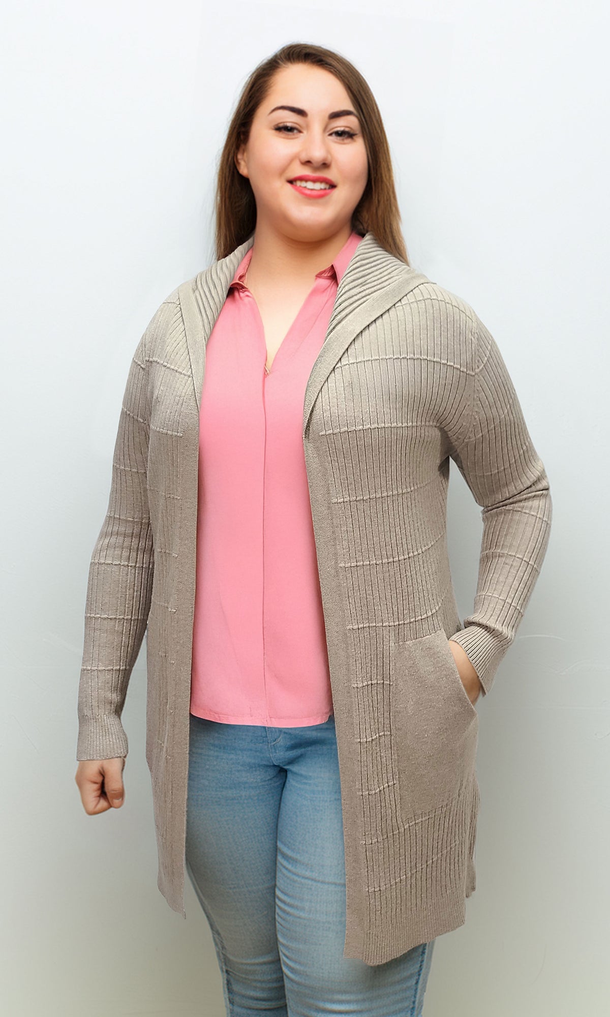 Ensamble con bolsas y gorro. MOD. XC12-004.
