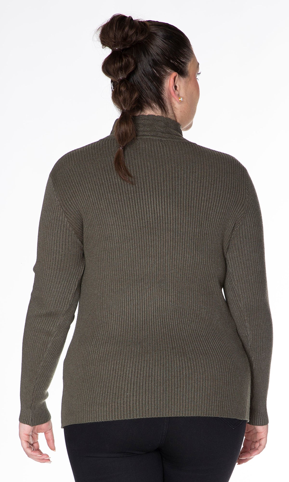 Suéter cerrado cuello mock. MOD. CC40-008