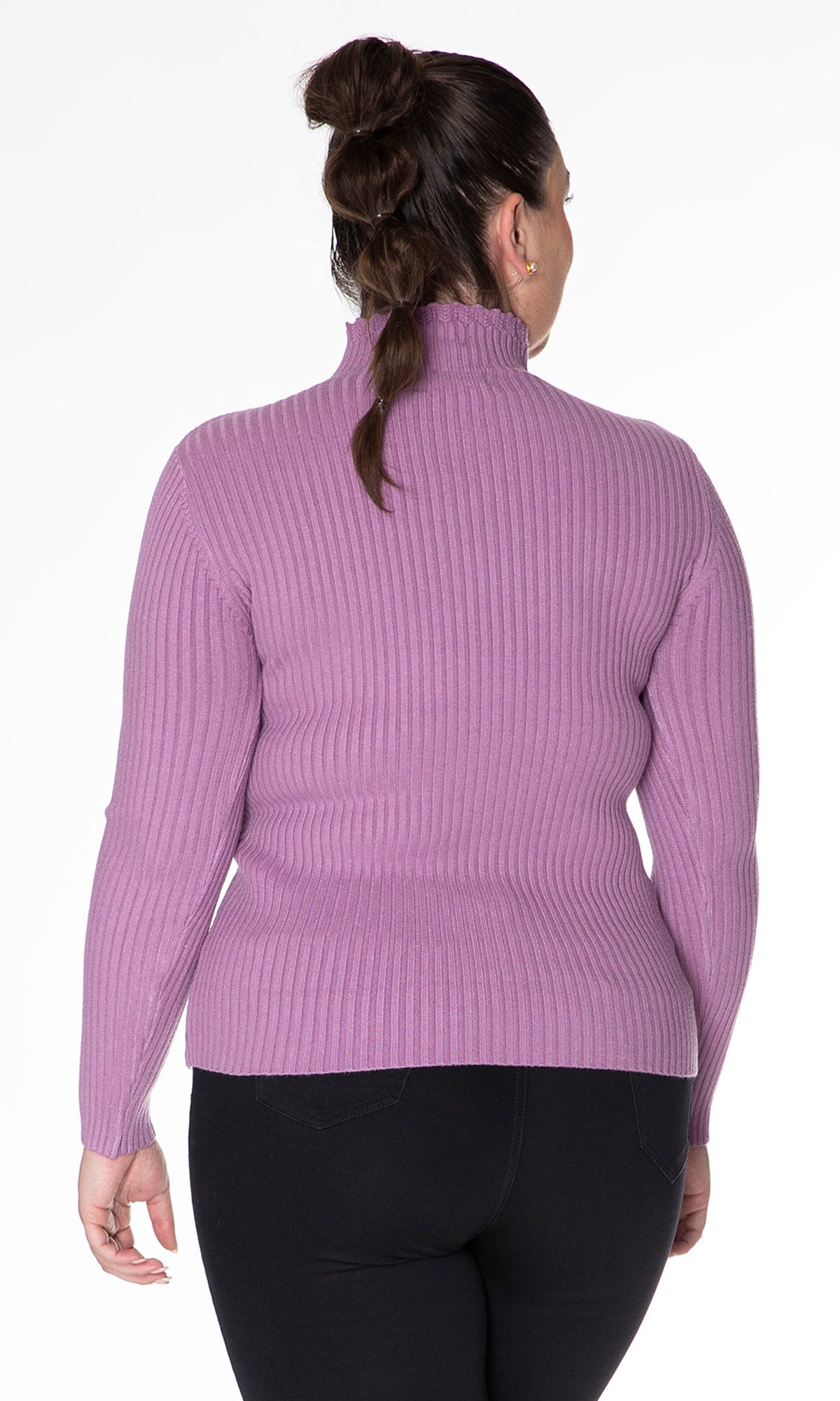 Suéter cerrado cuello mock. MOD. Q40X-003
